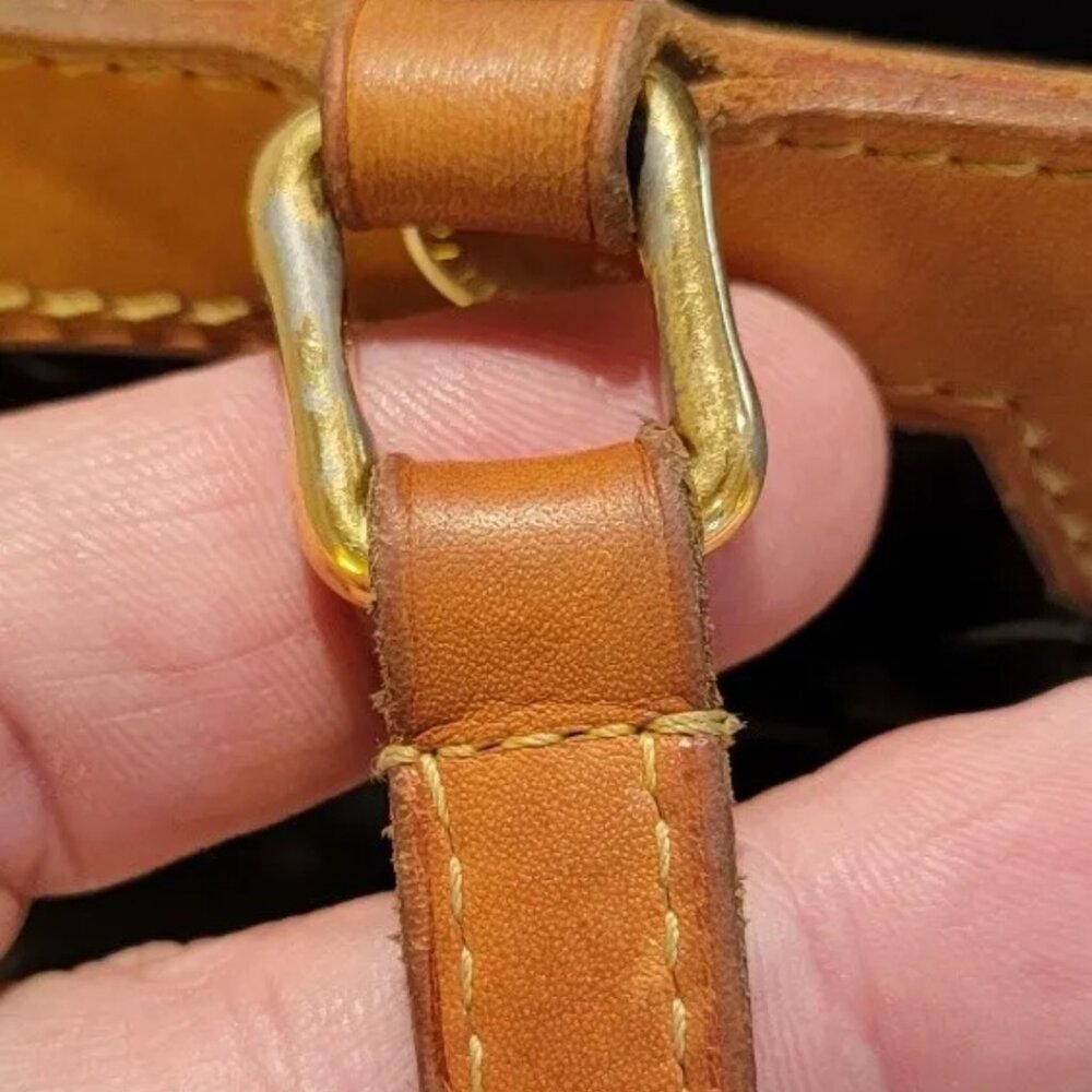 Authentic Louis Vuitton Amarante Brea Monogram Shoulder Handbag PM - Picture 6 of 12